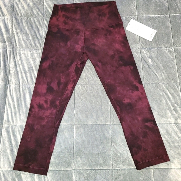 lululemon athletica Pants - Ladies Lululemon Align HR Crop 21" size 8